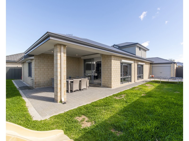 14 Semerwater Crescent, Aveley WA 6069