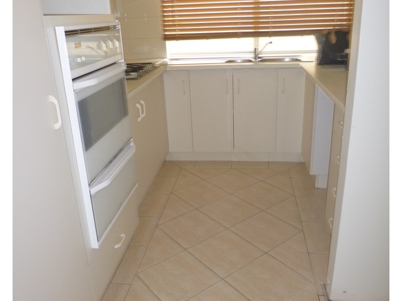 12 Watervista Close, The Vines WA 6069