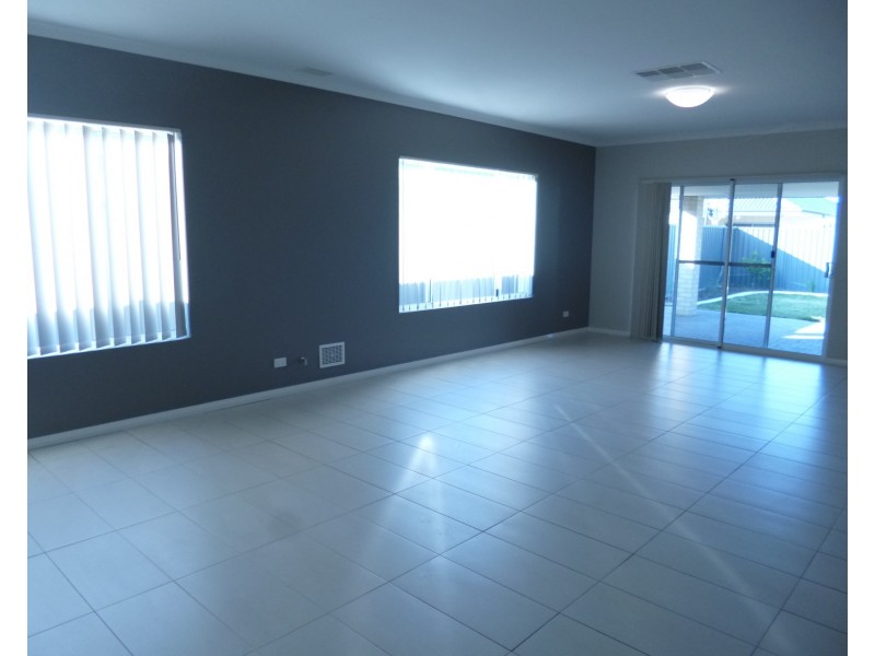 10 Verbana Drive, Aveley WA 6069