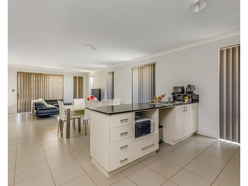 9 Fiord Way, Aveley WA 6069