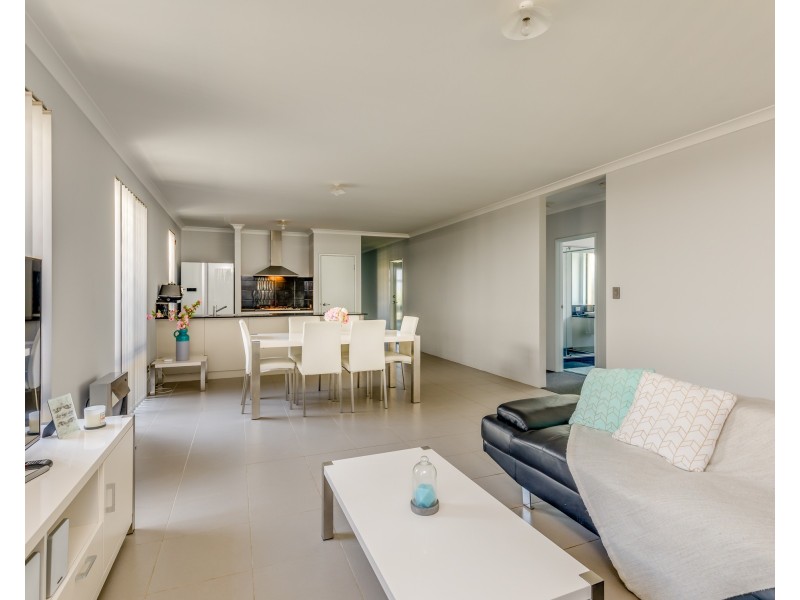 9 Fiord Way, Aveley WA 6069
