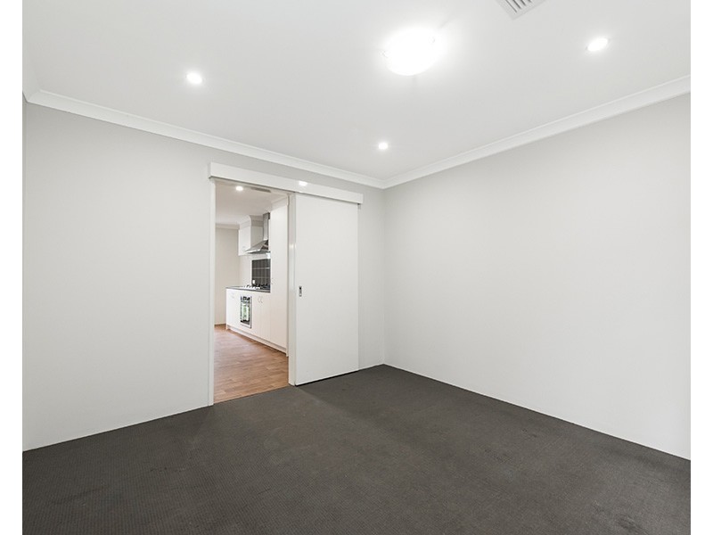 22 Holdsworth Ave, Aveley WA 6069