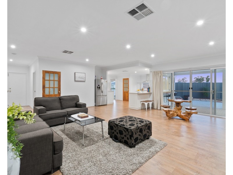 36 Vidalia Drive, Aveley WA 6069