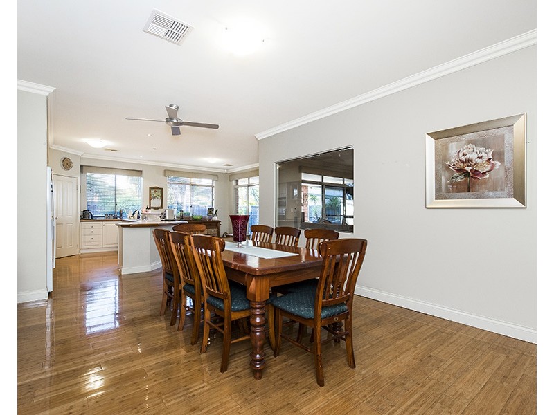 21 Fairview Heights, Ellenbrook WA 6069