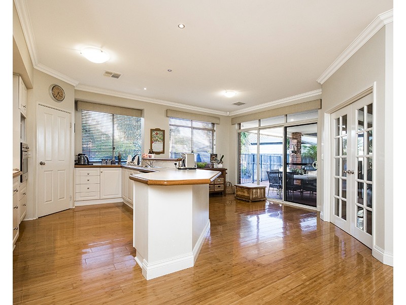 21 Fairview Heights, Ellenbrook WA 6069