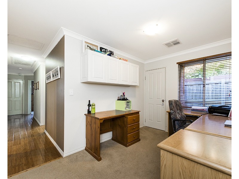 21 Fairview Heights, Ellenbrook WA 6069