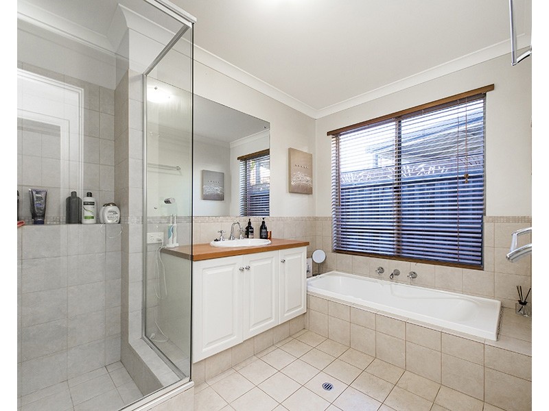 21 Fairview Heights, Ellenbrook WA 6069