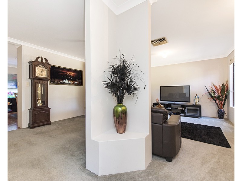 19 Rossini Circle, Ellenbrook WA 6069