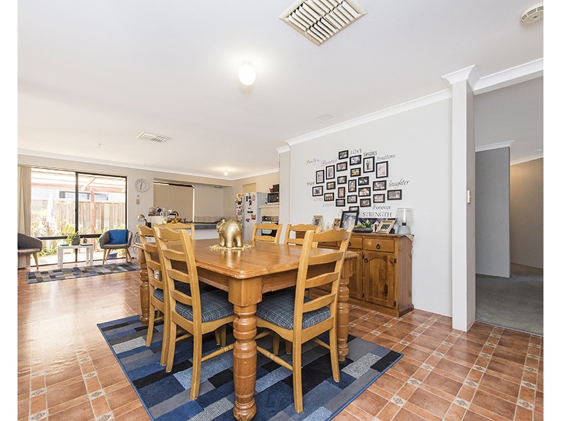19 Rossini Circle, Ellenbrook WA 6069