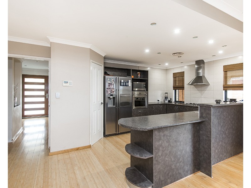 2 Granesse Drive, Ellenbrook WA 6069