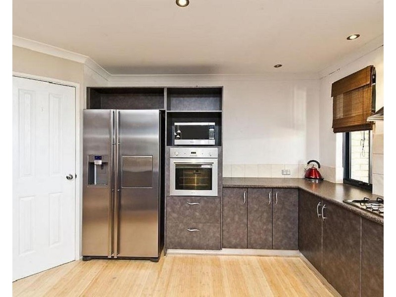 2 Granesse Drive, Ellenbrook WA 6069