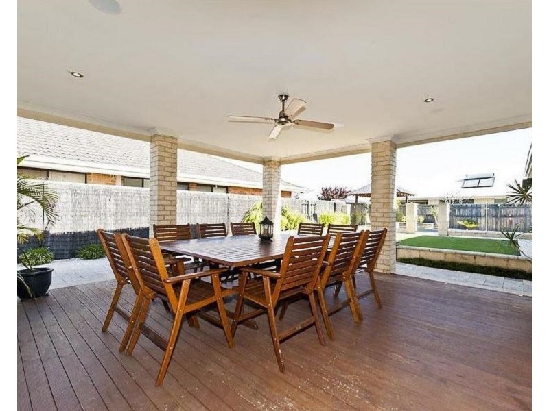 2 Granesse Drive, Ellenbrook WA 6069