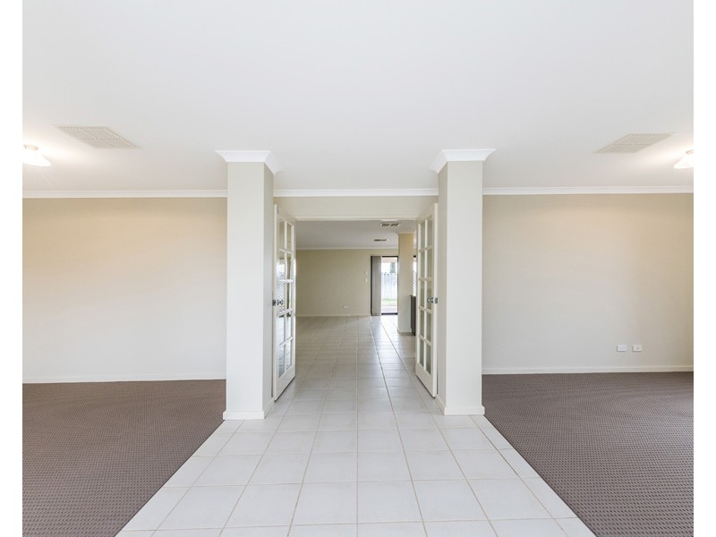 12 Rakich Drive, Ellenbrook WA 6069
