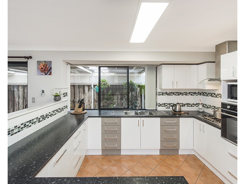 21 Roma Vista, Ellenbrook WA 6069