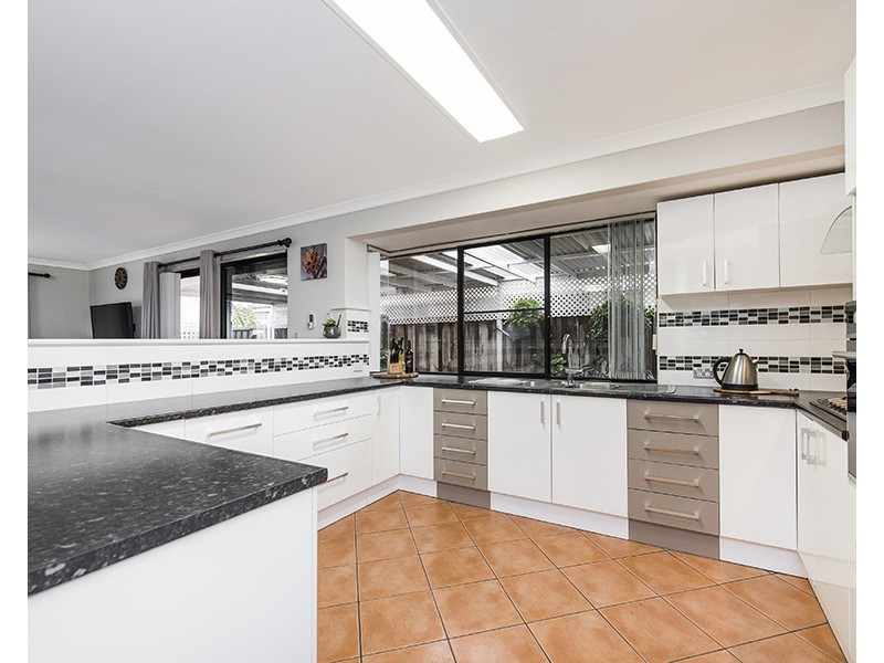 21 Roma Vista, Ellenbrook WA 6069