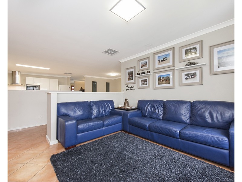 21 Roma Vista, Ellenbrook WA 6069
