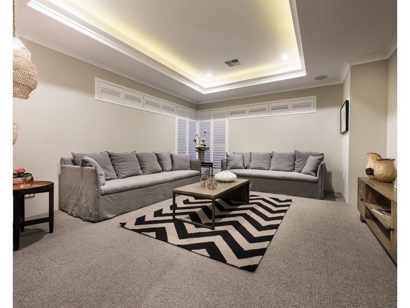 24 Windermere Blvd, Aveley WA 6069