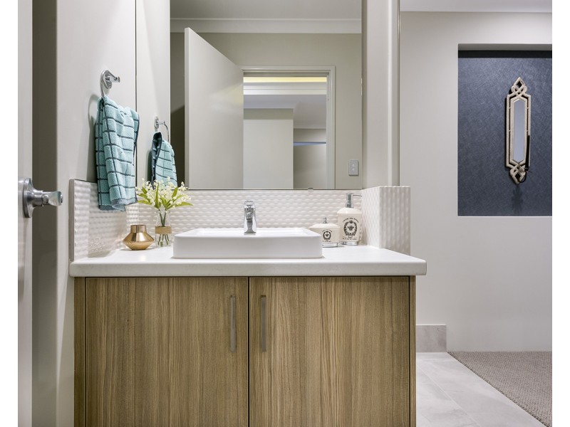 24 Windermere Blvd, Aveley WA 6069