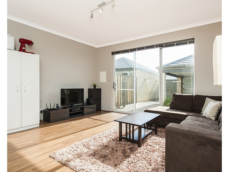 45 Grassdale Pkwy, Ellenbrook WA 6069