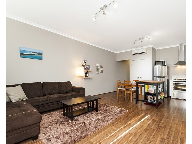 45 Grassdale Pkwy, Ellenbrook WA 6069