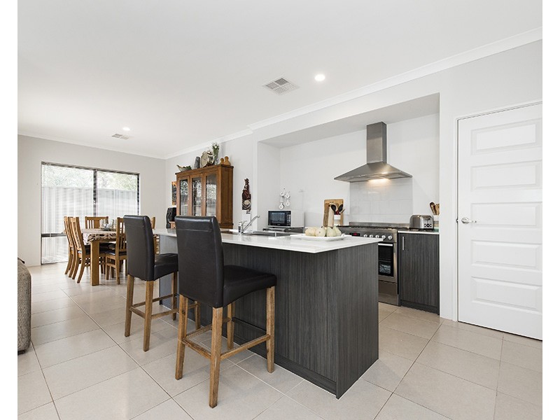 7 Aldine Ridge, Aveley WA 6069