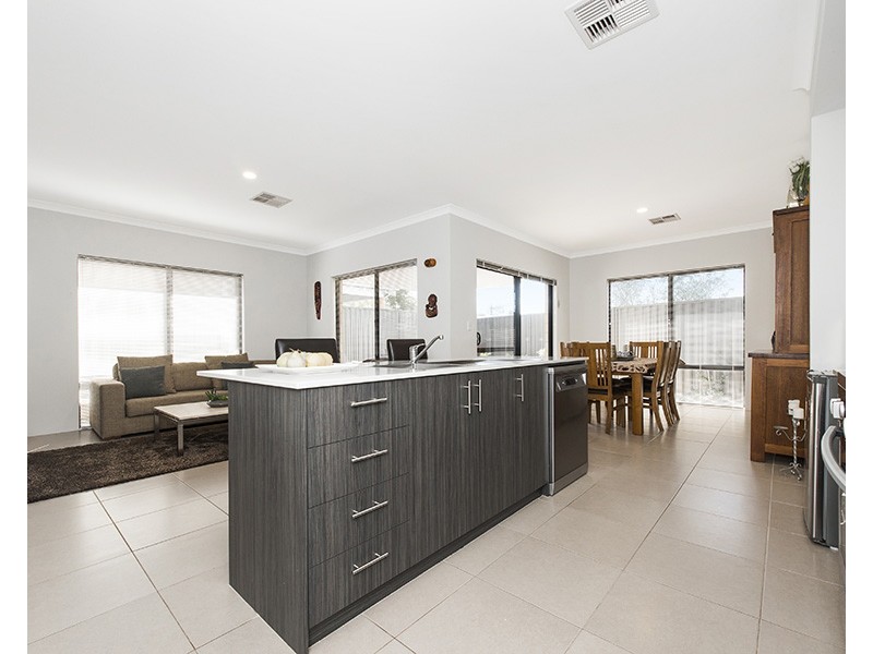 7 Aldine Ridge, Aveley WA 6069