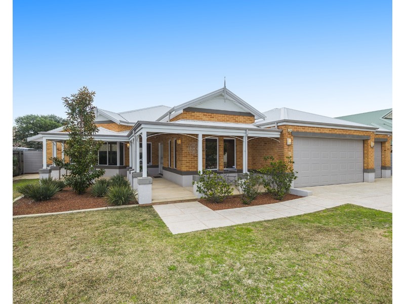 6 Shipton Lane, The Vines WA 6069