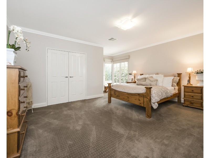 6 Shipton Lane, The Vines WA 6069