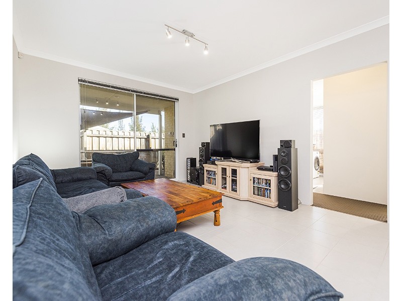 6 Brewster Circuit, Ellenbrook WA 6069