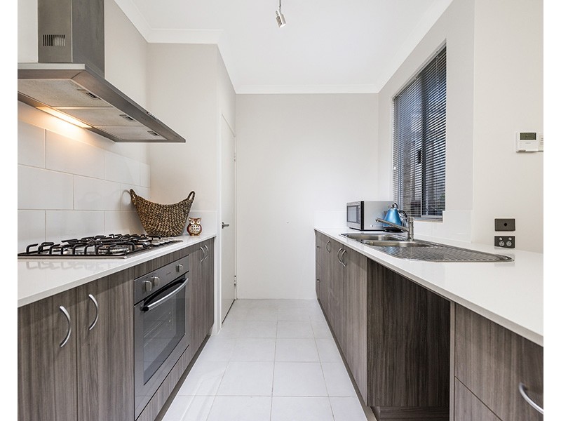 6 Brewster Circuit, Ellenbrook WA 6069