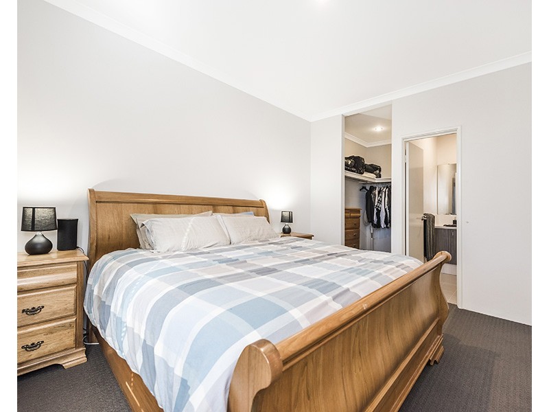 6 Brewster Circuit, Ellenbrook WA 6069