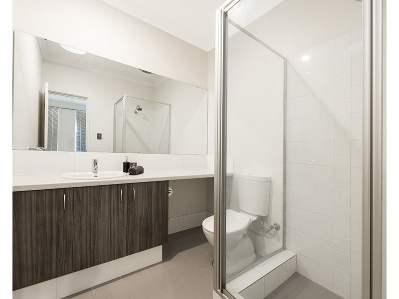 6 Brewster Circuit, Ellenbrook WA 6069
