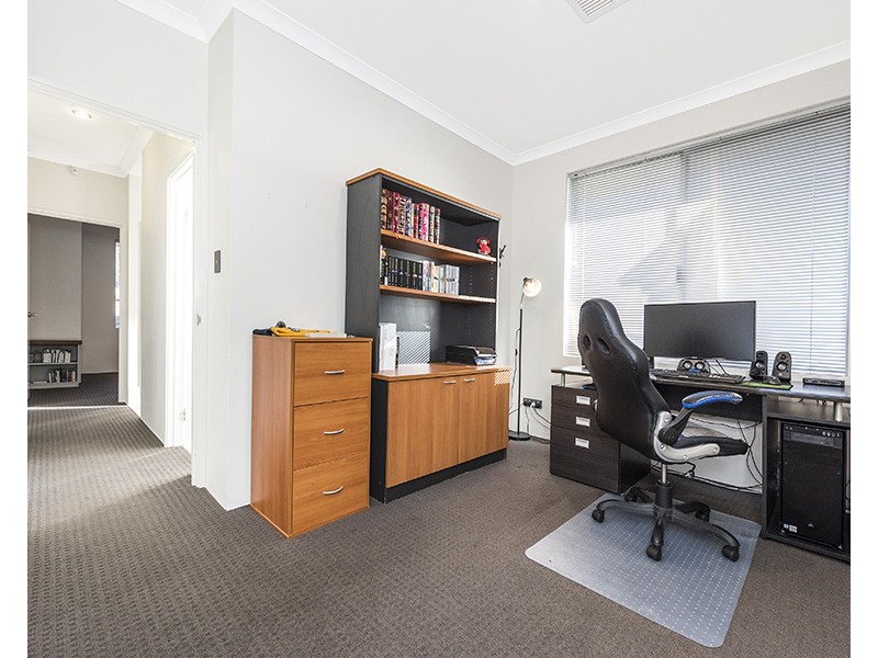 6 Brewster Circuit, Ellenbrook WA 6069