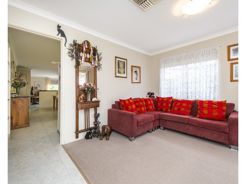 23 Sunray Circle, Ellenbrook WA 6069
