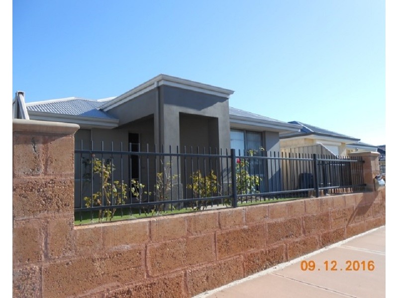 164 Suffolk Street, Caversham WA 6055