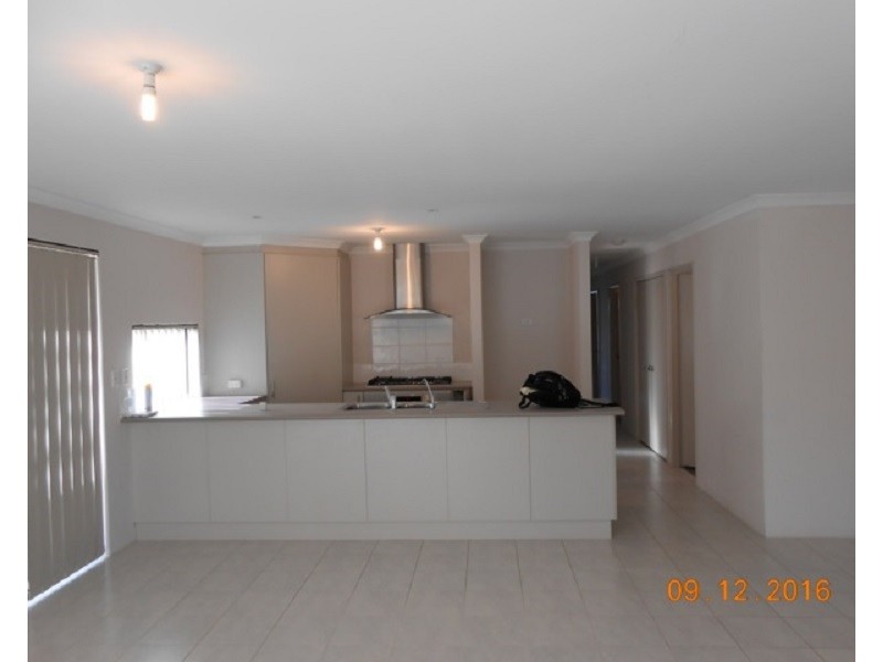 164 Suffolk Street, Caversham WA 6055
