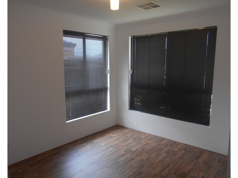 7 Fishbone Turn, Banksia Grove WA 6031