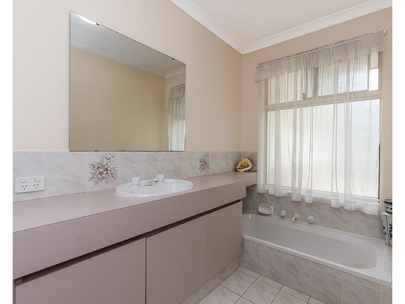 123 Vines Avenue, The Vines WA 6069