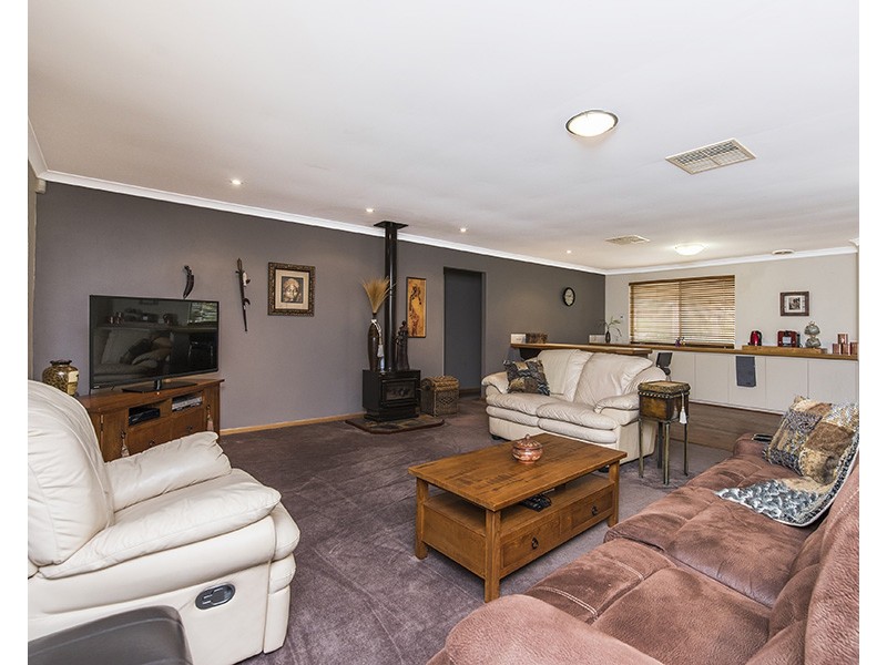 123 Vines Avenue, The Vines WA 6069