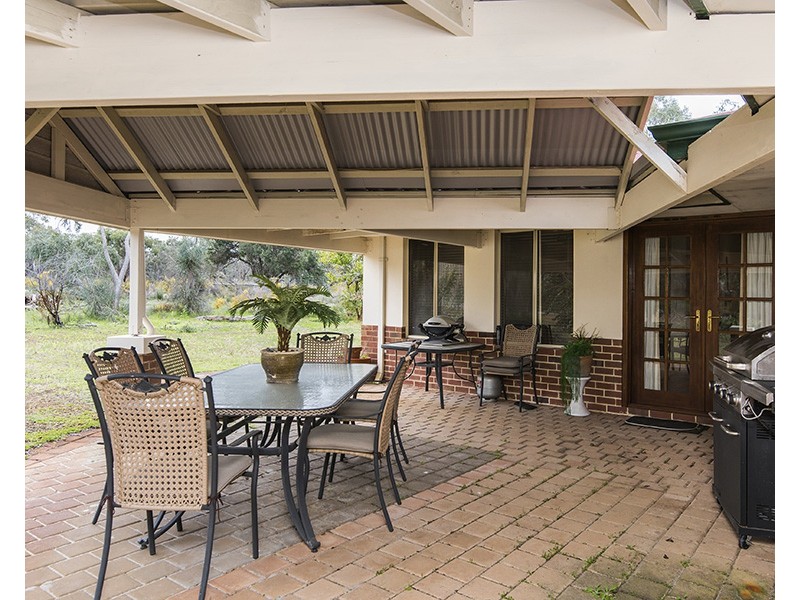 123 Vines Avenue, The Vines WA 6069