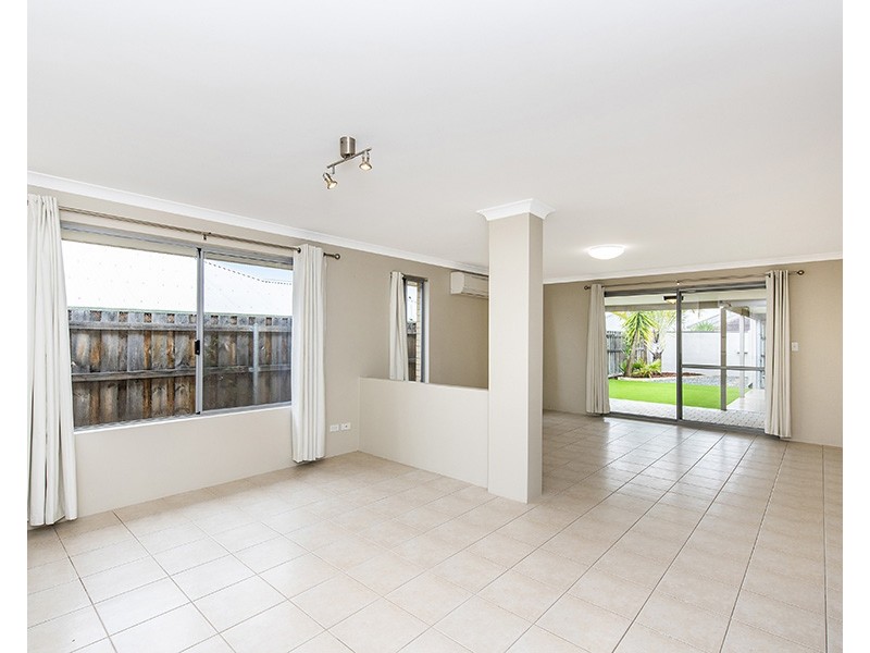5 Mundego Turn, Ellenbrook WA 6069