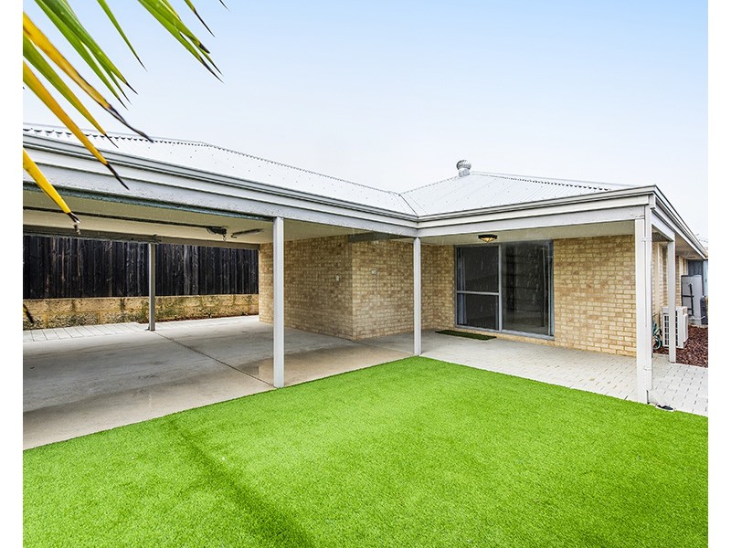 5 Mundego Turn, Ellenbrook WA 6069