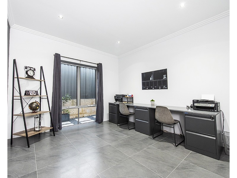 24 Mayroyd Drive, Ellenbrook WA 6069