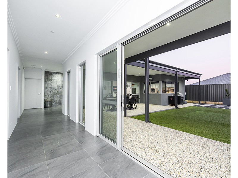 24 Mayroyd Drive, Ellenbrook WA 6069