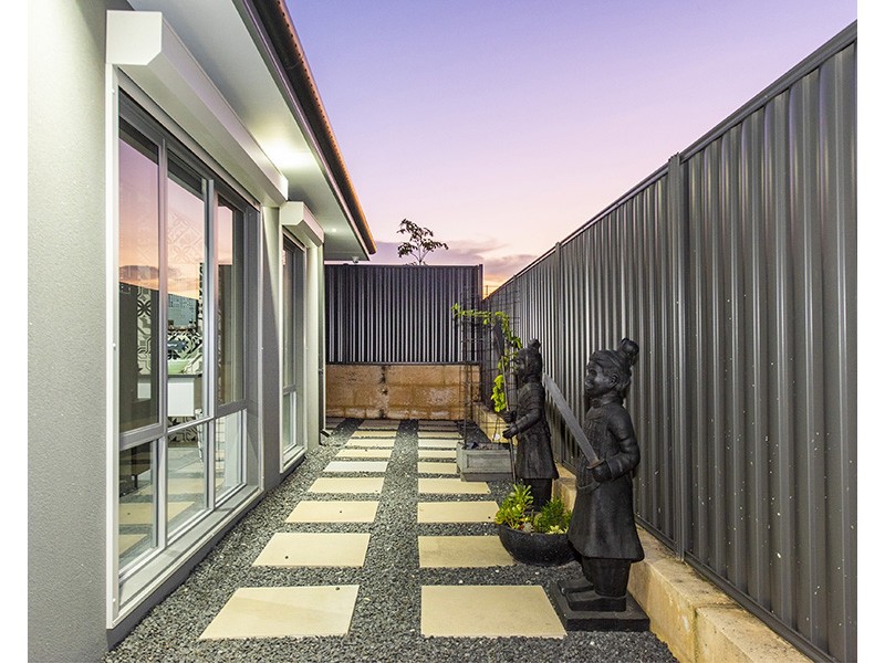 24 Mayroyd Drive, Ellenbrook WA 6069