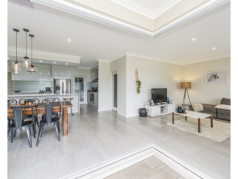 32 Berrington Trail, The Vines WA 6069