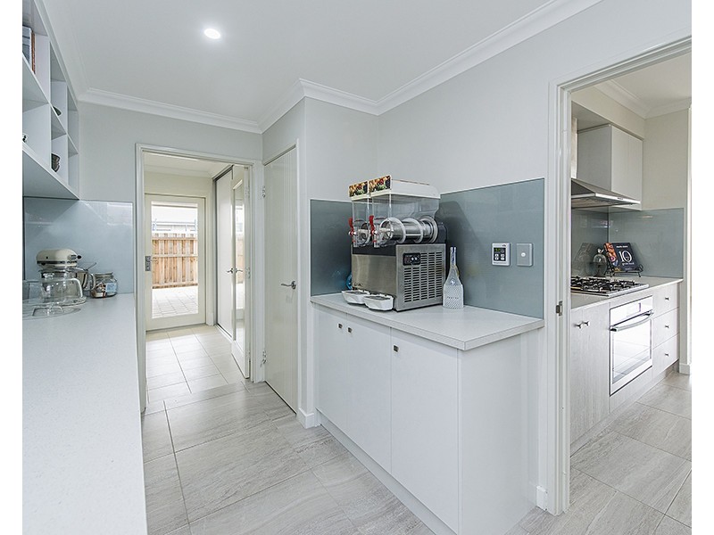 32 Berrington Trail, The Vines WA 6069