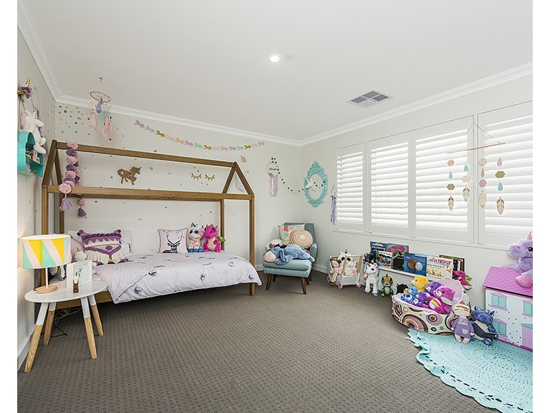 32 Berrington Trail, The Vines WA 6069