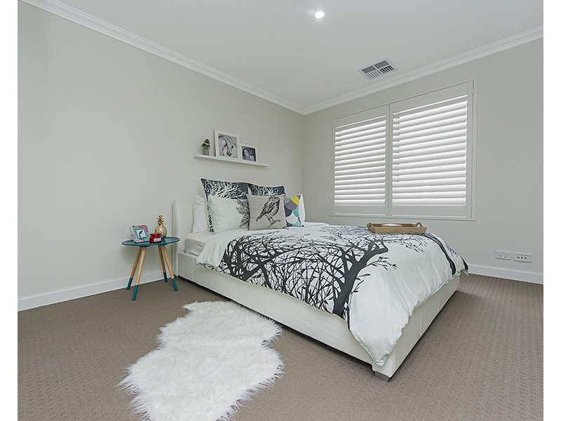 32 Berrington Trail, The Vines WA 6069