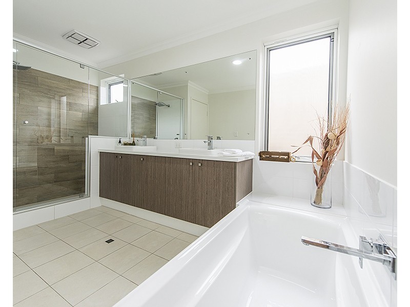 32 Berrington Trail, The Vines WA 6069